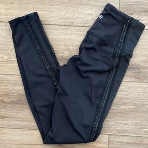 Lululemon pants- size 4- lightly worn- no pockets- 28 inseam-